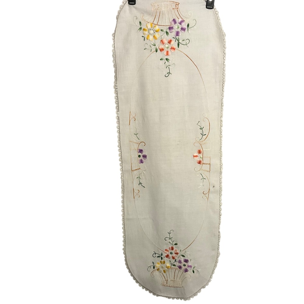 Vintage Embroidered Table Runner‎ Floral Lace Trim Cream Vintage Farmhouse Decor